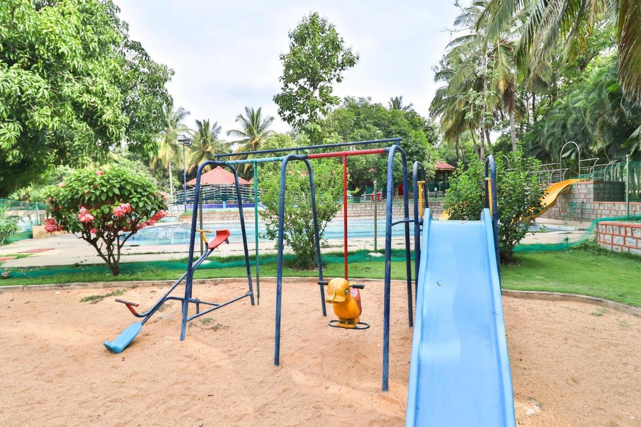 Palette - Holiday Palms Bangalore Bagian luar foto