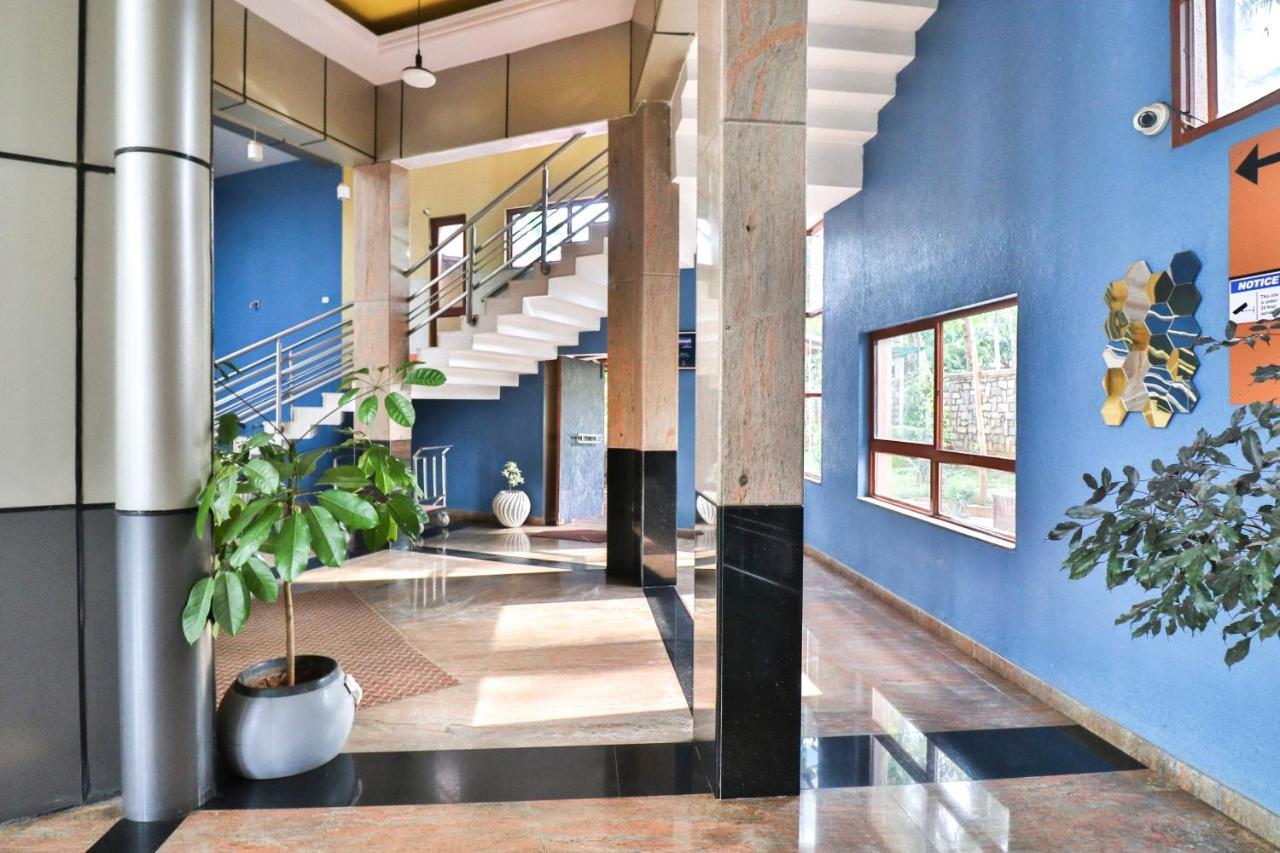 Palette - Holiday Palms Bangalore Bagian luar foto