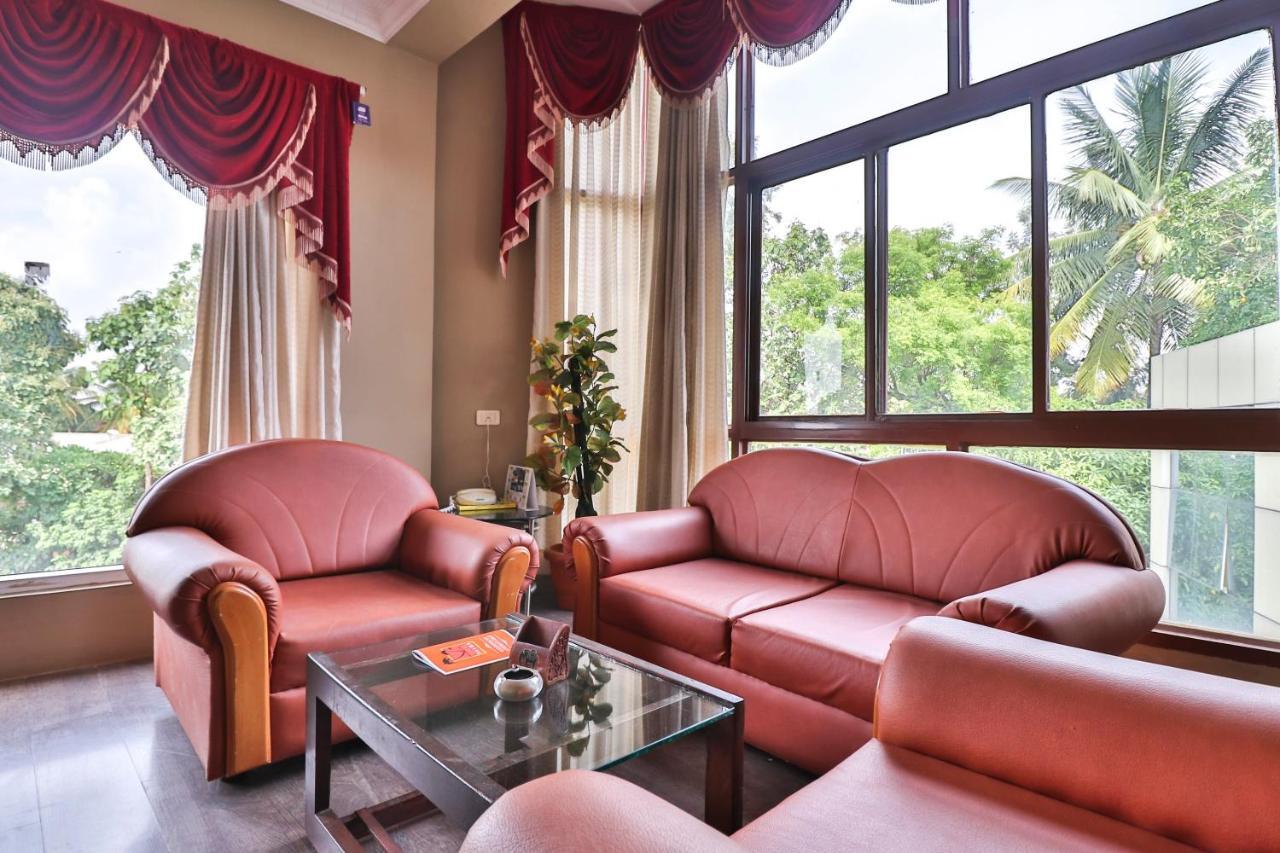 Palette - Holiday Palms Bangalore Bagian luar foto