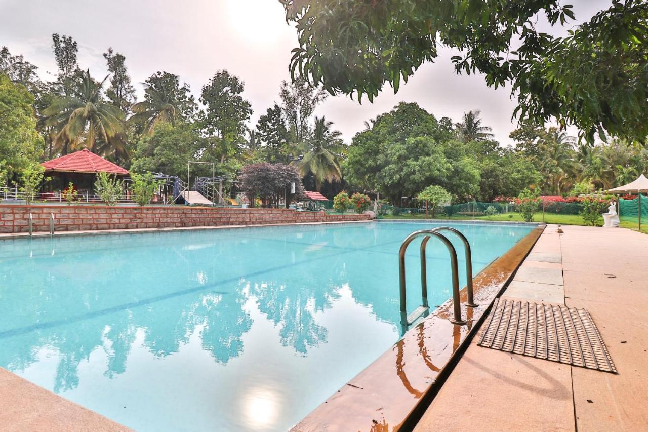 Palette - Holiday Palms Bangalore Bagian luar foto